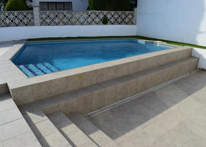 Casa Con Piscina Ref 381