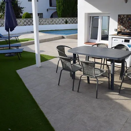Casa Con Piscina Ref 381 Ampuriabrava
